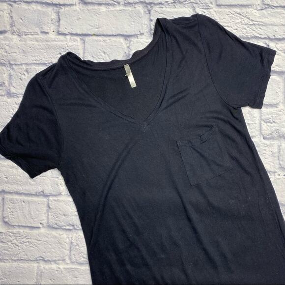 Gap Pure V-neck in Black - Picture 2 of 6